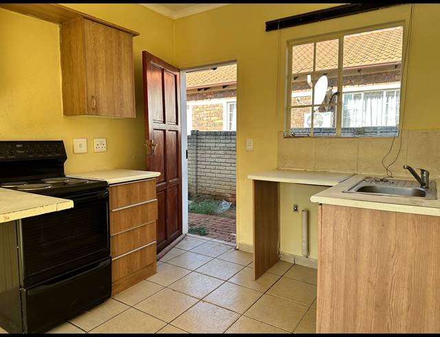 3 BEDROOM DUPLEX FOR SALE IN THE ORCHARDS